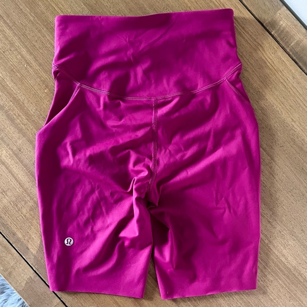 Lululemon‎ Base Pace High-Rise Short 8" in Wild Berry Women’s Size 4 EUC - Picture 6 of 9